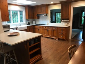 21 Westbank Rd in Rye, NY - Building Photo - Building Photo