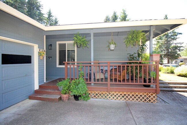 10306 SW Chickasaw Dr in Tualatin, OR - Building Photo - Building Photo