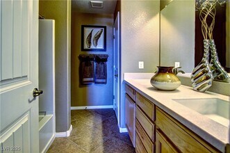 3000 Bicentennial Pkwy in Henderson, NV - Building Photo - Building Photo