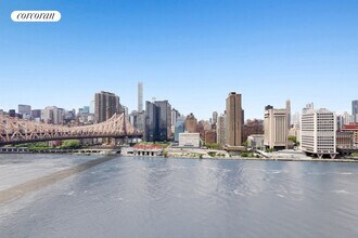 415 Main St in New York, NY - Building Photo - Building Photo