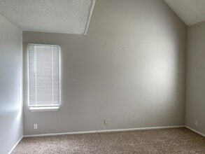 207 Wisconsin St in Lawrence, KS - Building Photo - Building Photo