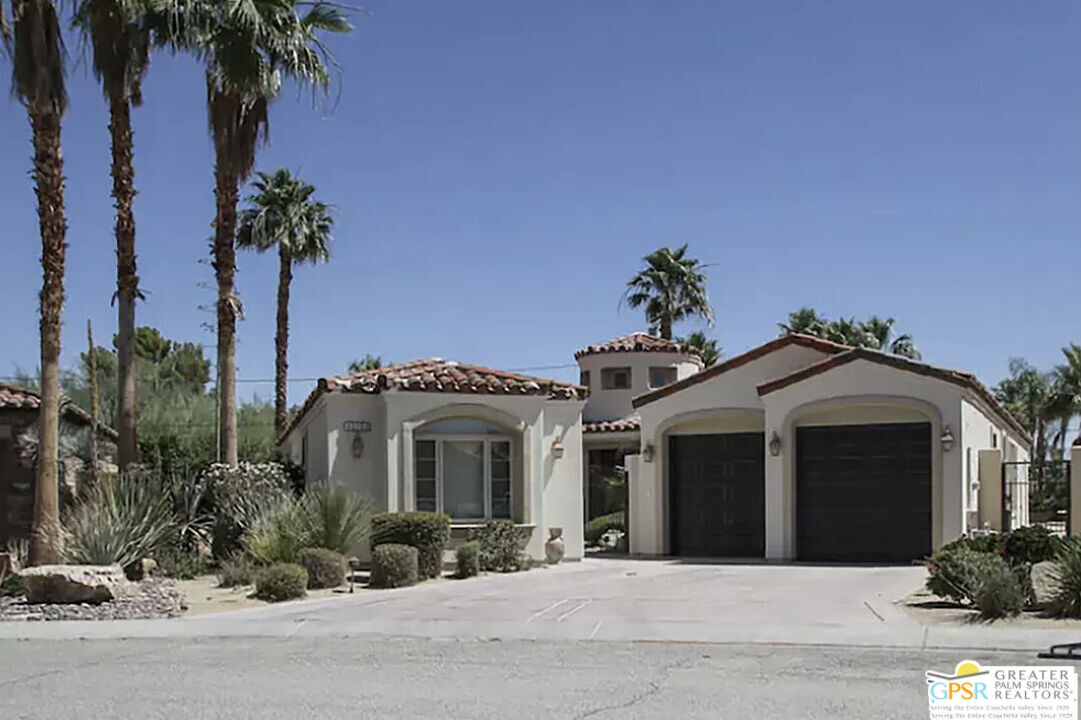 46188 Cypress Estates Ct in Palm Desert, CA - Foto de edificio