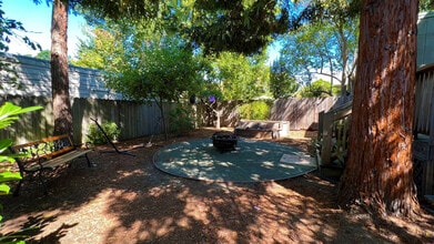 6501 Raymond St, Unit B in Oakland, CA - Building Photo - Building Photo