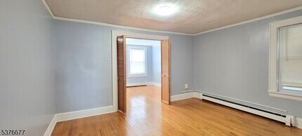 122 Cross St in Harrison, NJ - Building Photo - Building Photo