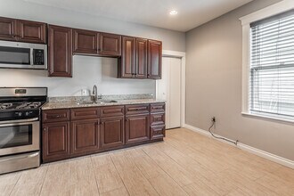 409 E 6th St in Royal Oak, MI - Building Photo - Building Photo