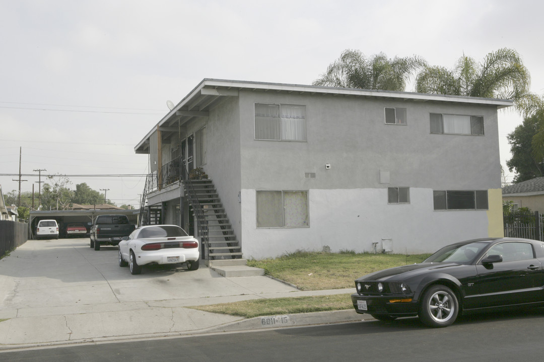 6615 Hannon St in Bell Gardens, CA - Building Photo