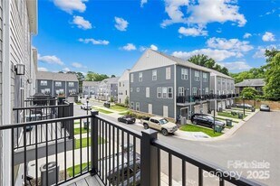 4018 Capital Rdg Ct in Charlotte, NC - Building Photo