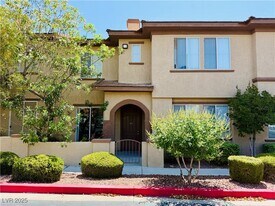 10231 Deerfield Beach Ave in Las Vegas, NV - Building Photo