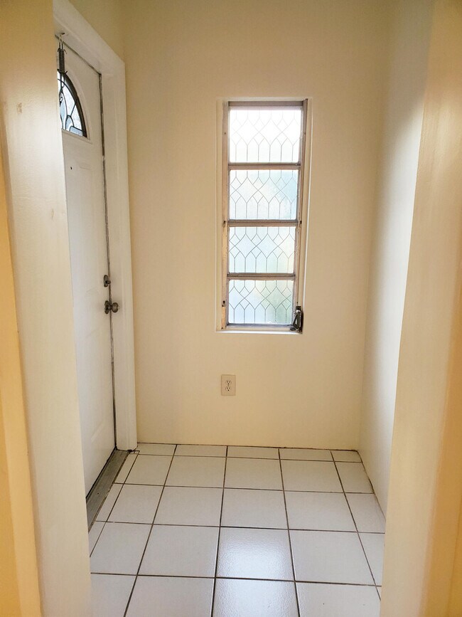 5150 NE 17th Terrace in Fort Lauderdale, FL - Building Photo - Building Photo