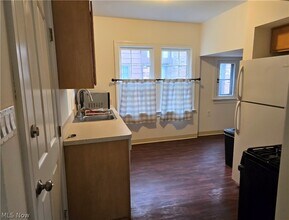 3557 Lynnfield Rd in Shaker Heights, OH - Building Photo - Building Photo