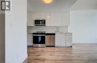 60 Frederick St in Kitchener, ON - Building Photo - Building Photo