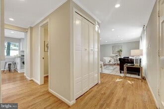 2015 Freedom Ln in Falls Church, VA - Building Photo - Building Photo