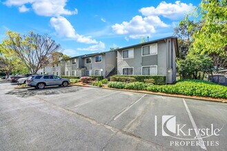 900 Cambridge Dr in Benicia, CA - Building Photo - Building Photo