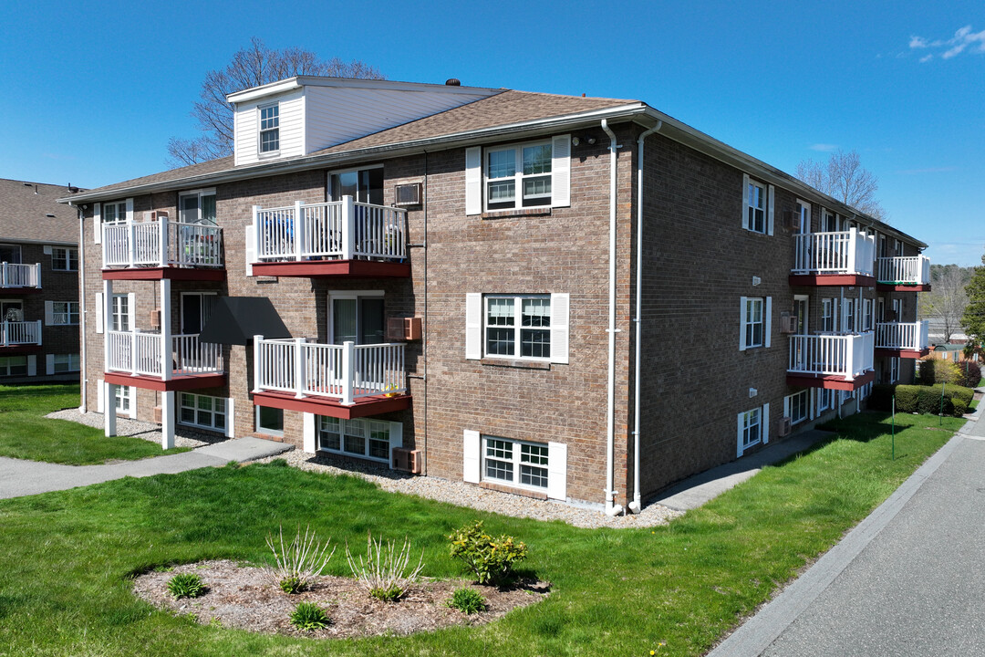 The Pointe in Amesbury, MA - Foto de edificio