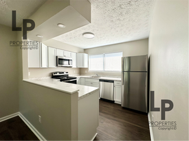 2825 Snow Rd in Lexington, KY - Building Photo