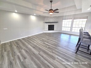 4722 W La Vida Ave in Visalia, CA - Building Photo - Building Photo