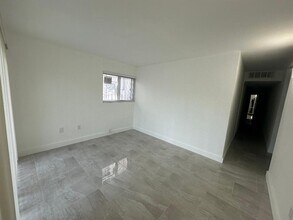 745 82nd St, Unit 1 in Miami Beach, FL - Foto de edificio - Building Photo