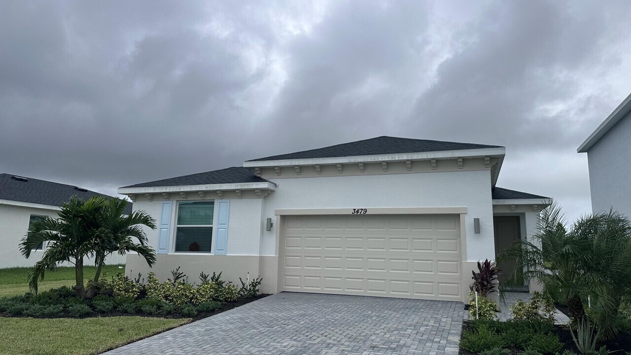 3479 Cedar Grv Dr in Fort Pierce, FL - Building Photo