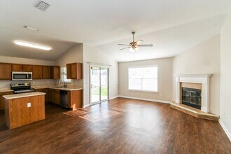 1236 Loquat Ct in Green Cove Springs, FL - Building Photo - Building Photo