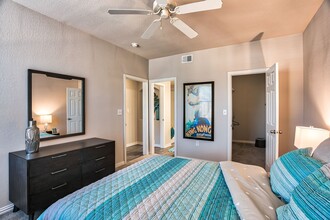 Ellery at Lake Sherwood in Orlando, FL - Foto de edificio - Building Photo