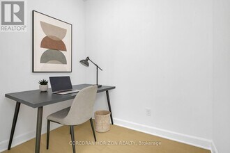 3240 William Coltson Ave in Oakville, ON - Building Photo - Building Photo