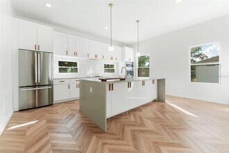 102 W Adalee St in Tampa, FL - Building Photo - Building Photo