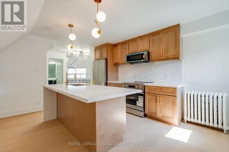 1 Bellwoods Park in Toronto, ON - Building Photo - Building Photo