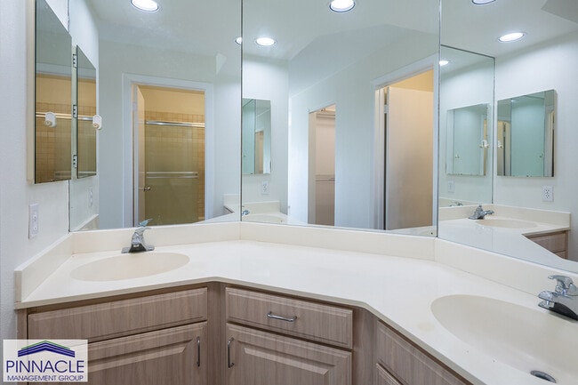 property at 92-1539-1539 Aliinui Dr