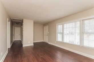 5344 Evanshire Dr in Charlotte, NC - Building Photo - Building Photo