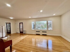 73 Watkins Ave in Middletown, NY - Building Photo - Building Photo