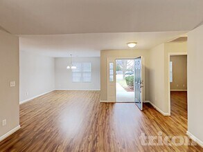 285 Stone Meadow Ct in Kernersville, NC - Building Photo - Building Photo