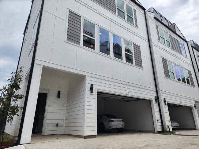 3411 St Emanuel St in Houston, TX - Building Photo - Building Photo