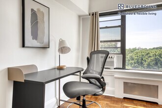 952 5th Ave in New York, NY - Building Photo - Building Photo