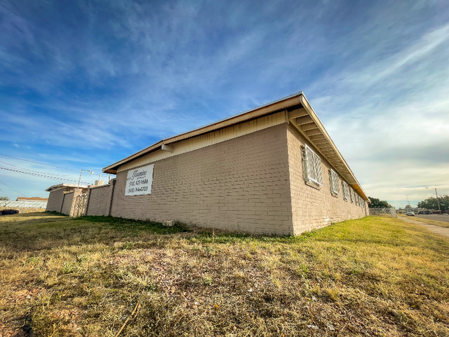 property at 4426 Moonlight Ave
