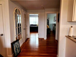 7 Holden Rd-Unit -2 in South Kingstown, RI - Building Photo - Building Photo