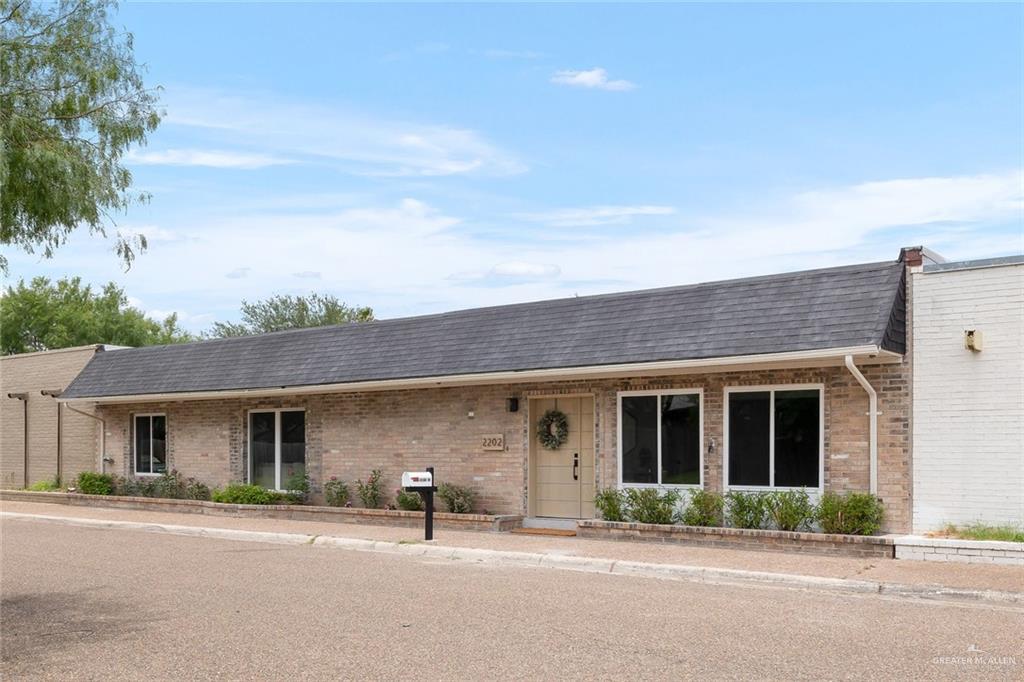 2202 Robyn Ln in Mission, TX - Building Photo