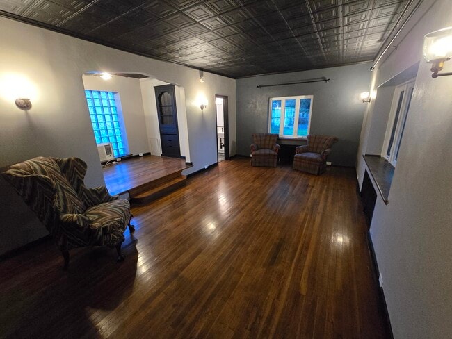 606 Sunset Ave, Unit B in Evansville, IN - Foto de edificio - Building Photo