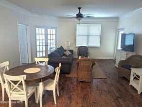 395 S Crow Creek Dr in Calabash, NC - Building Photo - Building Photo