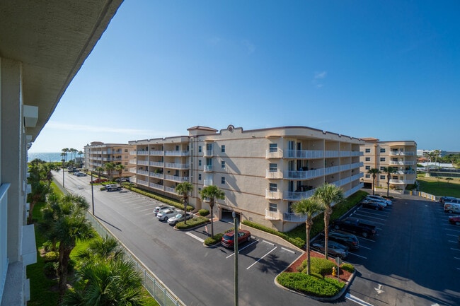 601 Shorewood Dr in Cape Canaveral, FL - Building Photo - Building Photo