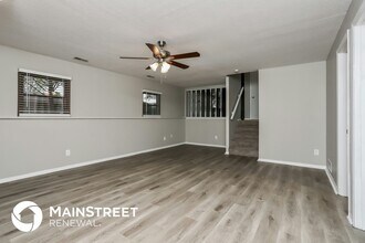 110 El Perro Dr in St. Peters, MO - Building Photo - Building Photo