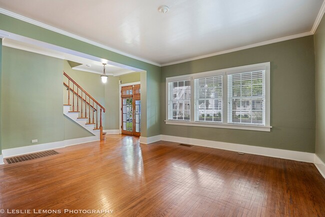 241 W Van Buren Ave in Naperville, IL - Building Photo - Building Photo