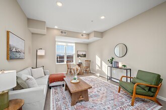 The Winslow 62+ Apartments in St. Paul, MN - Foto de edificio - Building Photo