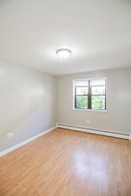 1632 W Pratt Blvd, Unit #2S in Chicago, IL - Building Photo - Building Photo