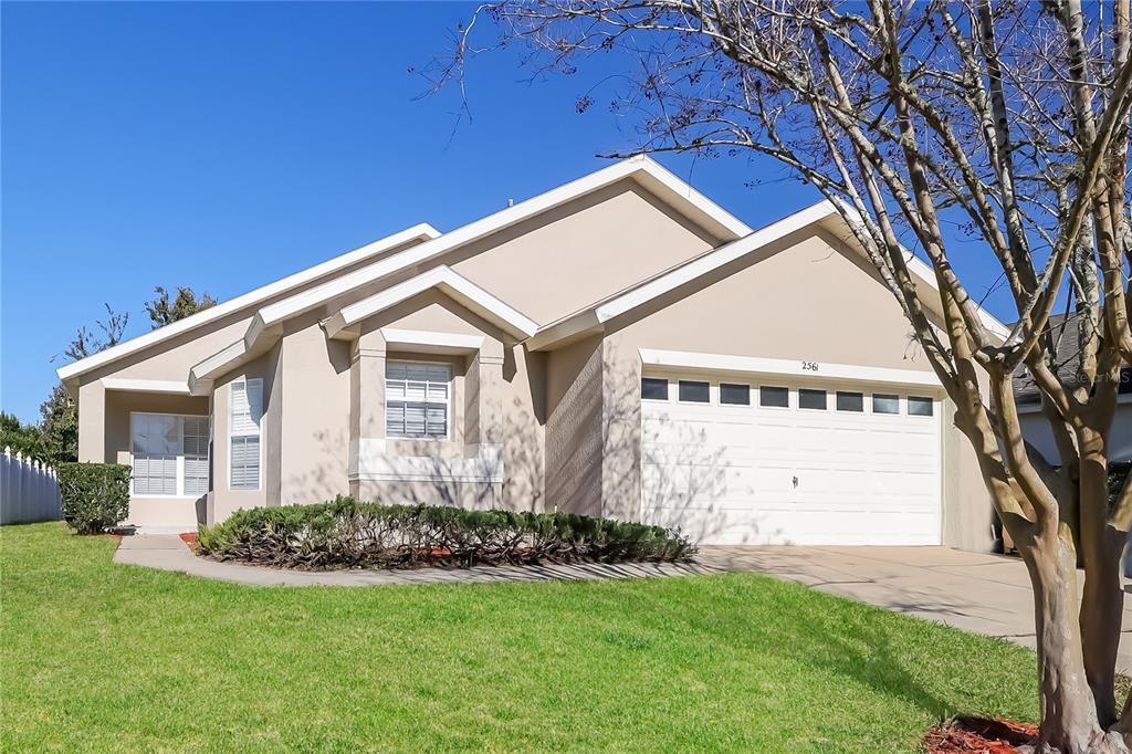 2561 Oneida Loop in Kissimmee, FL - Building Photo