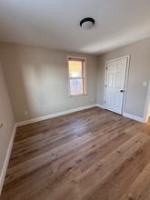 213 W Court St, Unit 4 in Woodstock, VA - Foto de edificio - Building Photo