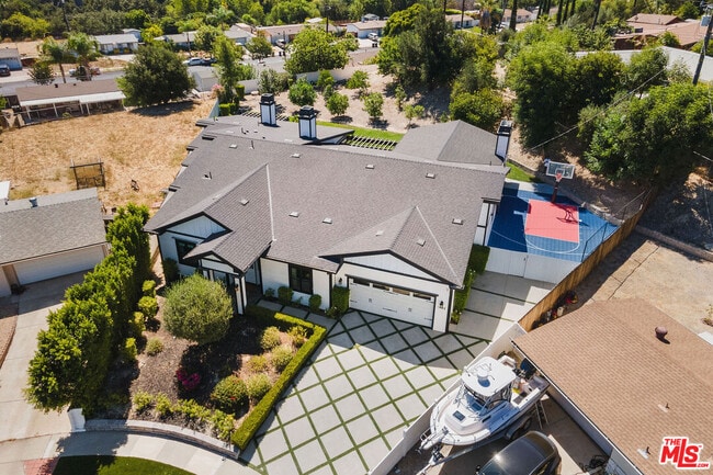 property at 1408 Plymouth Cir