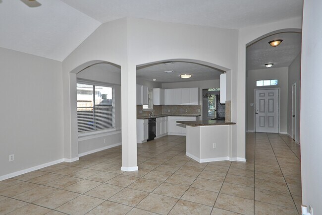 15223 Stoneyview Dr in Houston, TX - Building Photo - Building Photo