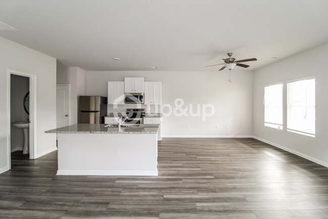 property at 40 Peach Pl