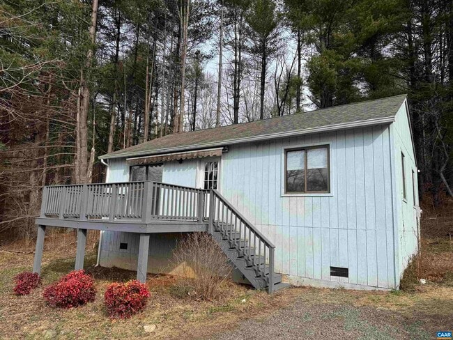 property at 120 Riverfield Farm Ln