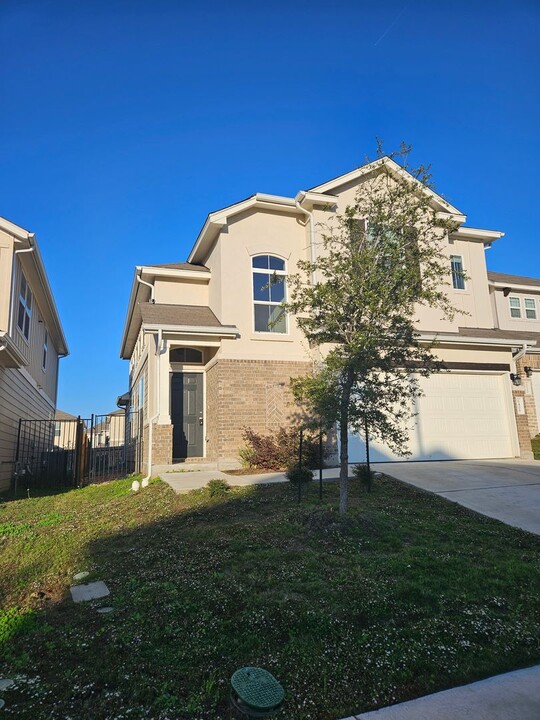 6408 Arden Fls Dr in Austin, TX - Building Photo